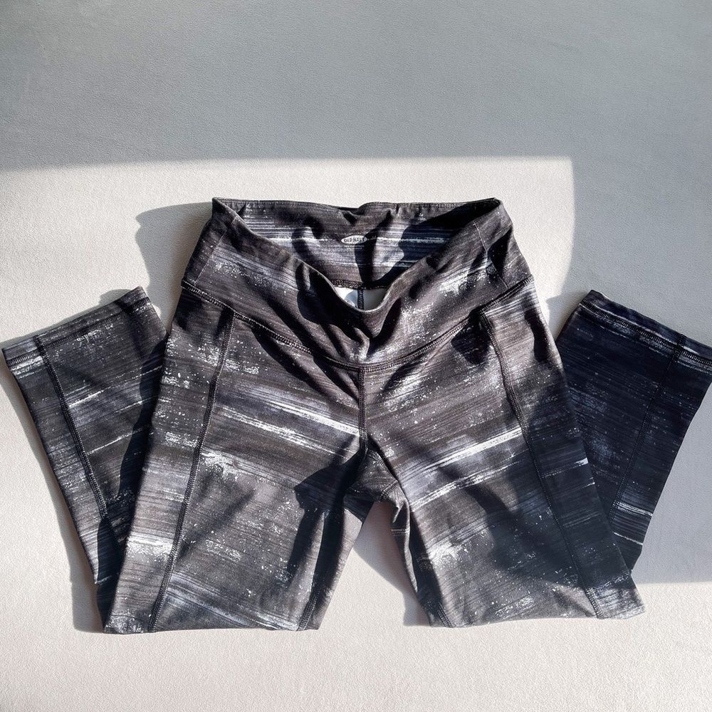 OLD NAVY CAPRI LEGGINGS
